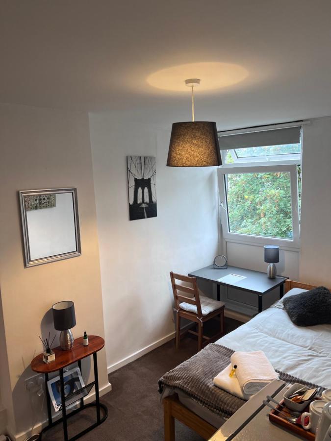 Gazde/Camere de închiriat Exford Court 2 Londra